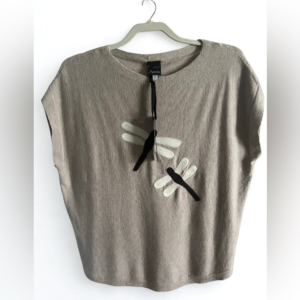 Aaeda Top New Butterfly Top Size Medium